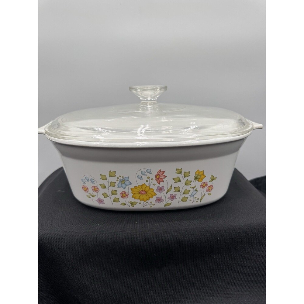 Vintage Spring Meadow Corningwear DC  2 1/2 B With Lid
